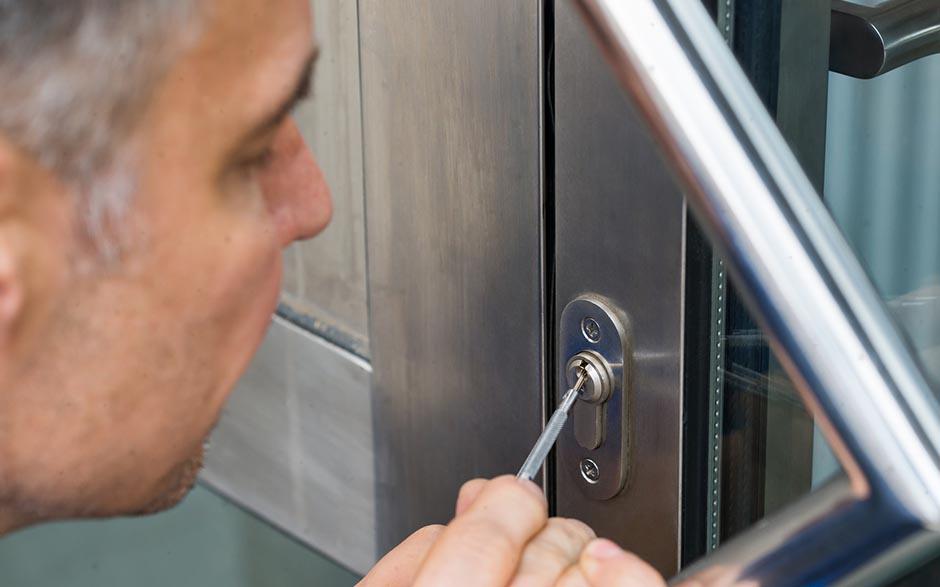 personnalisé serrurier prix changement serrure Paris 14